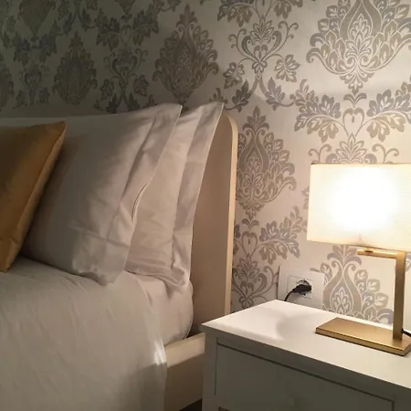 Dimora San Biagio Suites&apartment לצ'ה