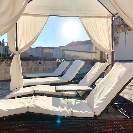 לינה וארוחת בוקר Dimora San Biagio Suites&apartment לצ'ה