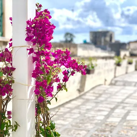 Dimora San Biagio Suites&apartment לינה וארוחת בוקר לצ'ה